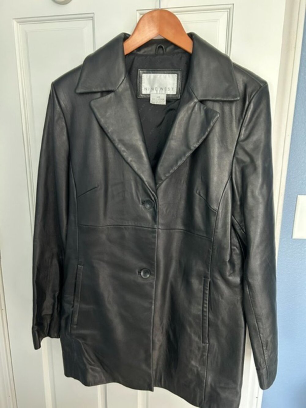 Women's leather jacket/blazer